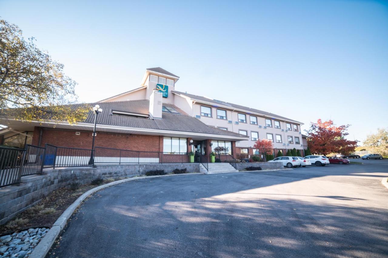 Quality Hotel Burlington Exterior photo